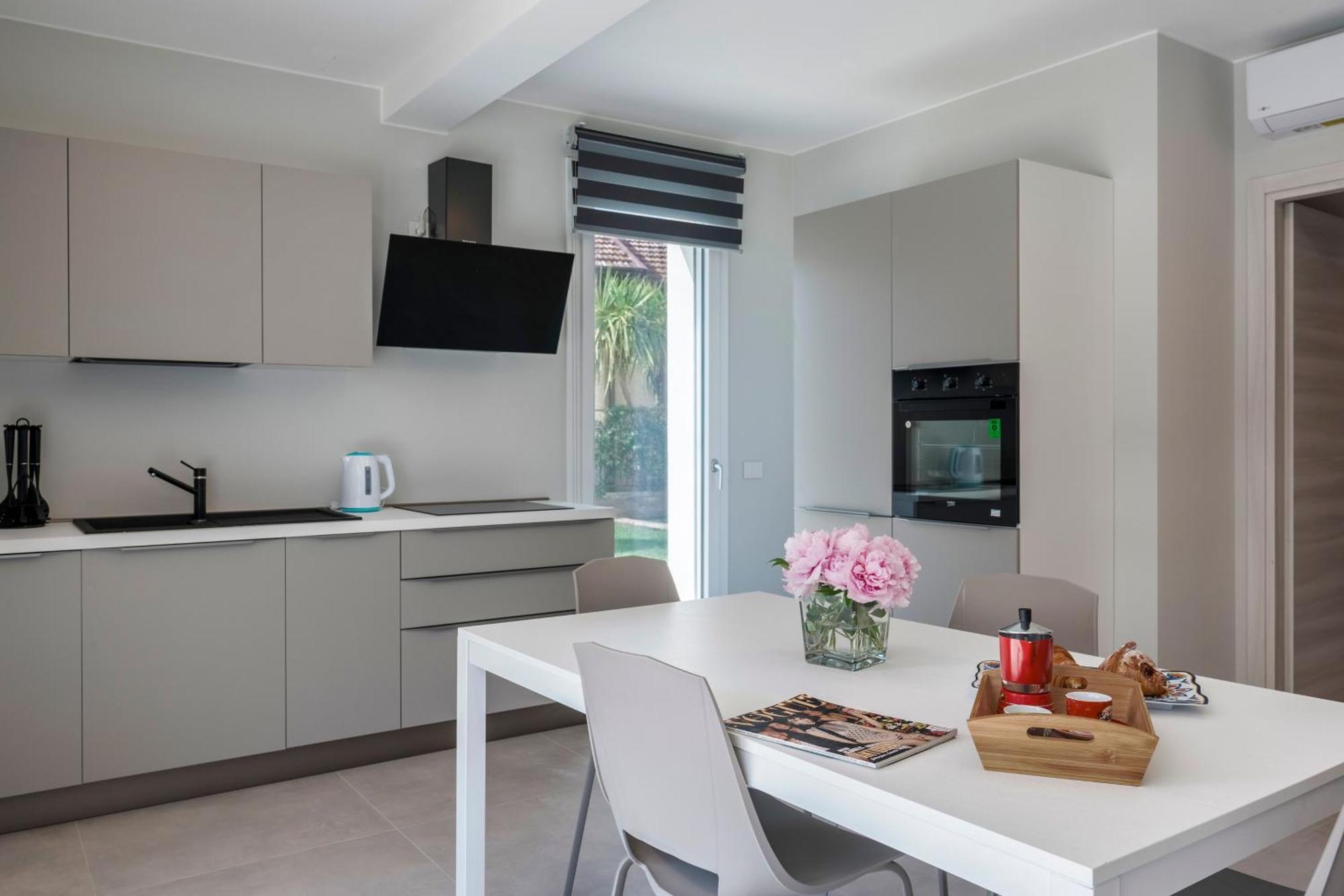 Malvezzi Apartments Ντεζεντσάνο ντελ Γκάρντα Εξωτερικό φωτογραφία