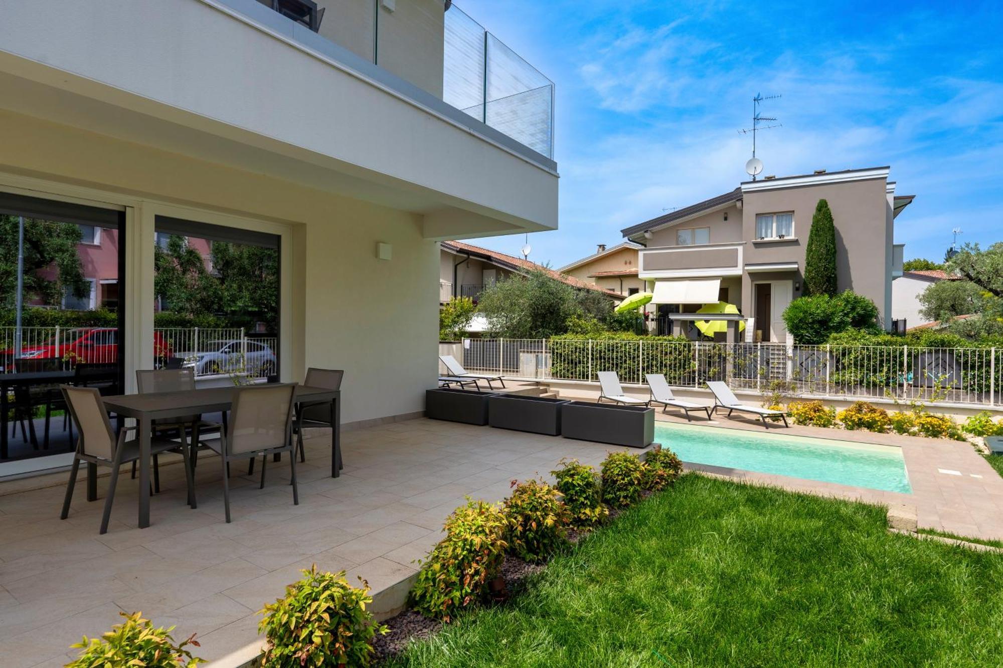Malvezzi Apartments Ντεζεντσάνο ντελ Γκάρντα Εξωτερικό φωτογραφία