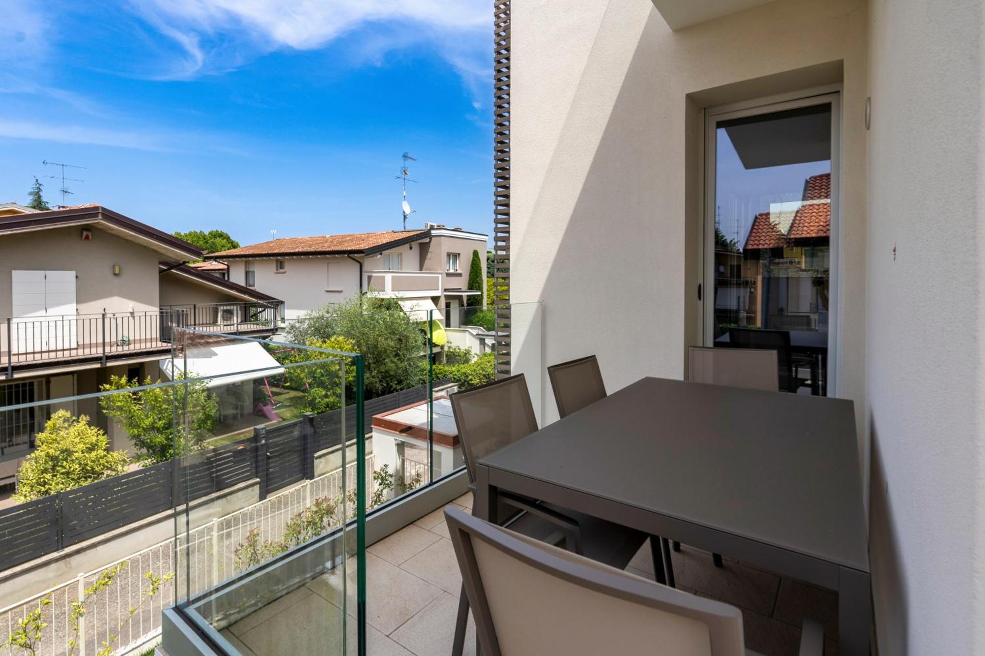 Malvezzi Apartments Ντεζεντσάνο ντελ Γκάρντα Εξωτερικό φωτογραφία