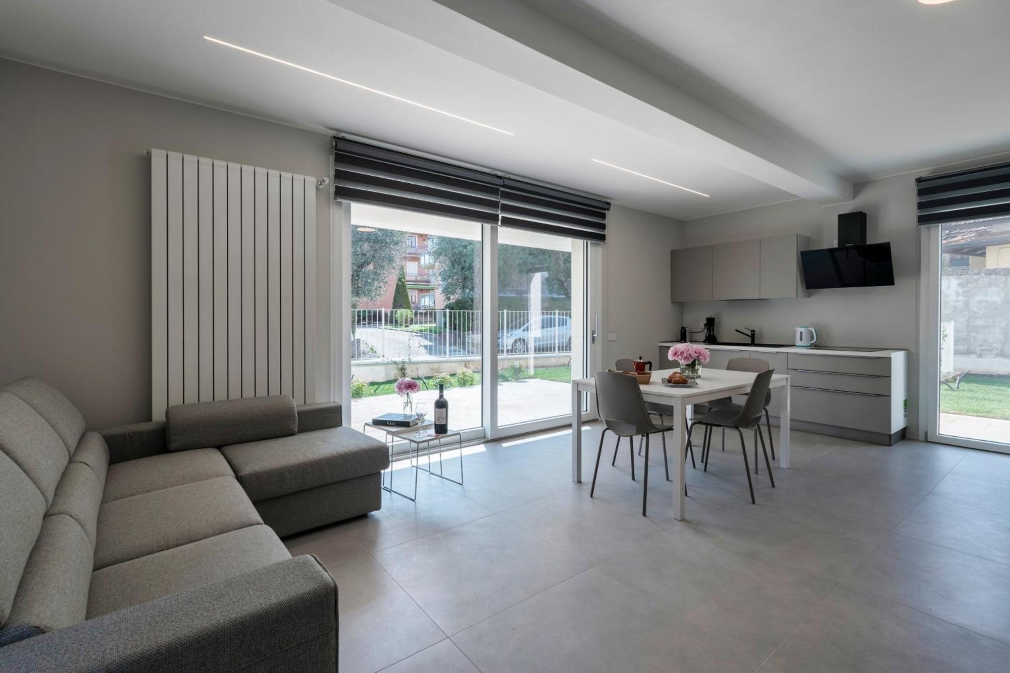 Malvezzi Apartments Ντεζεντσάνο ντελ Γκάρντα Εξωτερικό φωτογραφία
