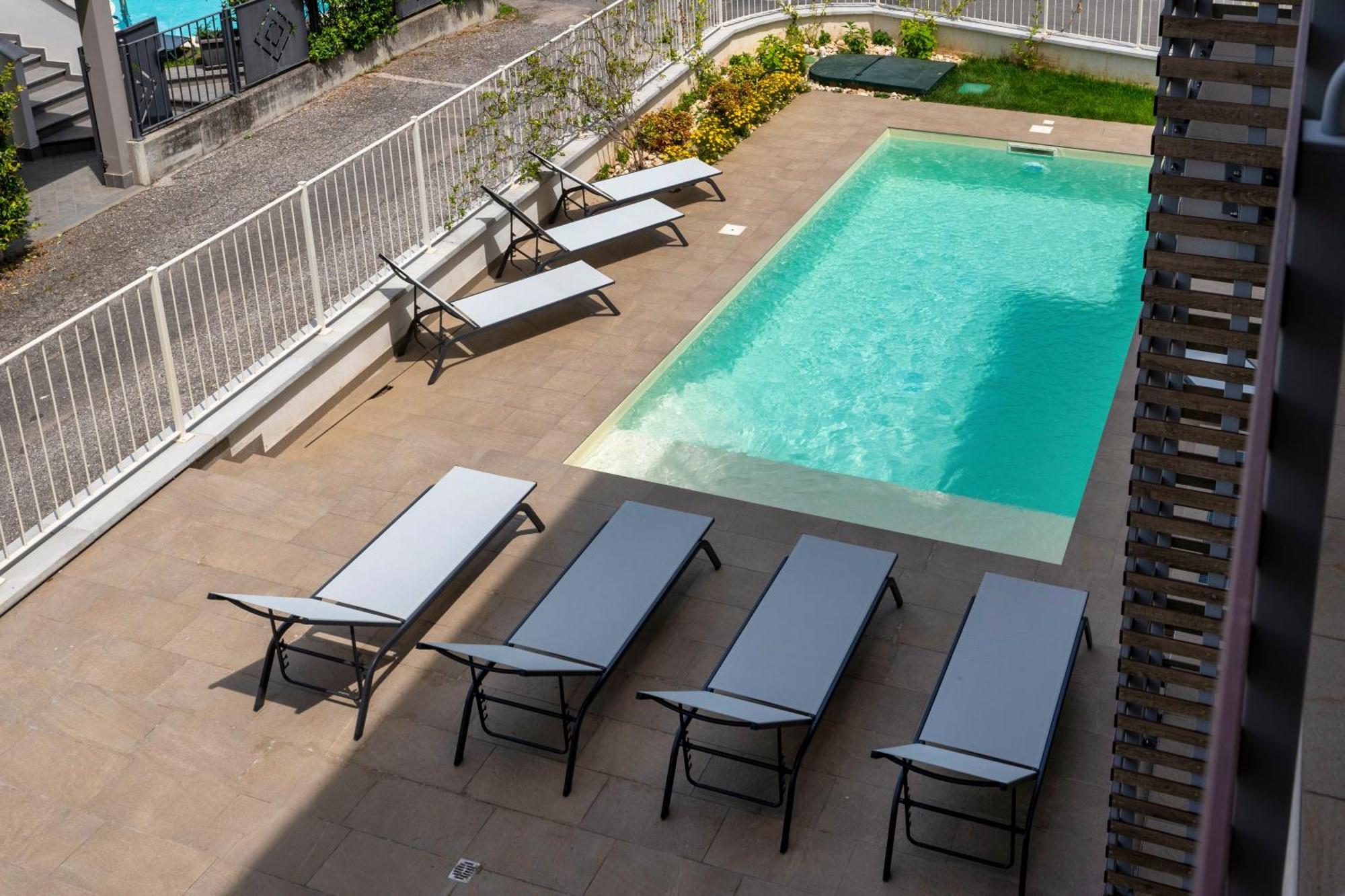 Malvezzi Apartments Ντεζεντσάνο ντελ Γκάρντα Εξωτερικό φωτογραφία